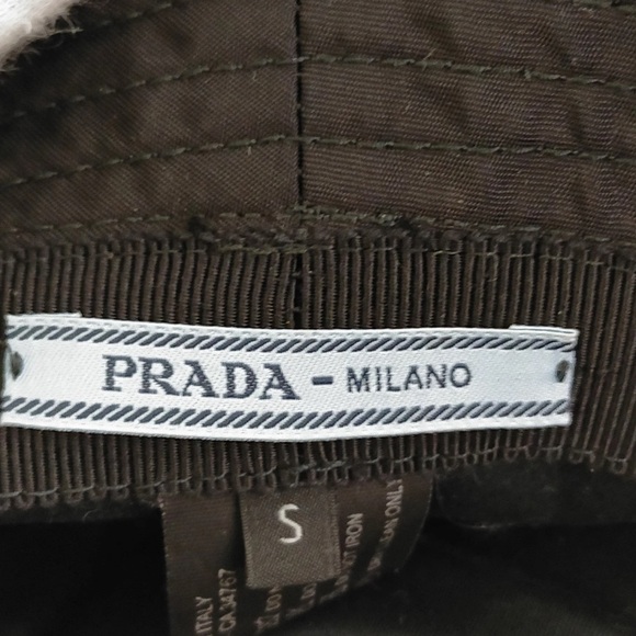 ❌SOLD❌ Prada Bucket Hat - Picture 6 of 8